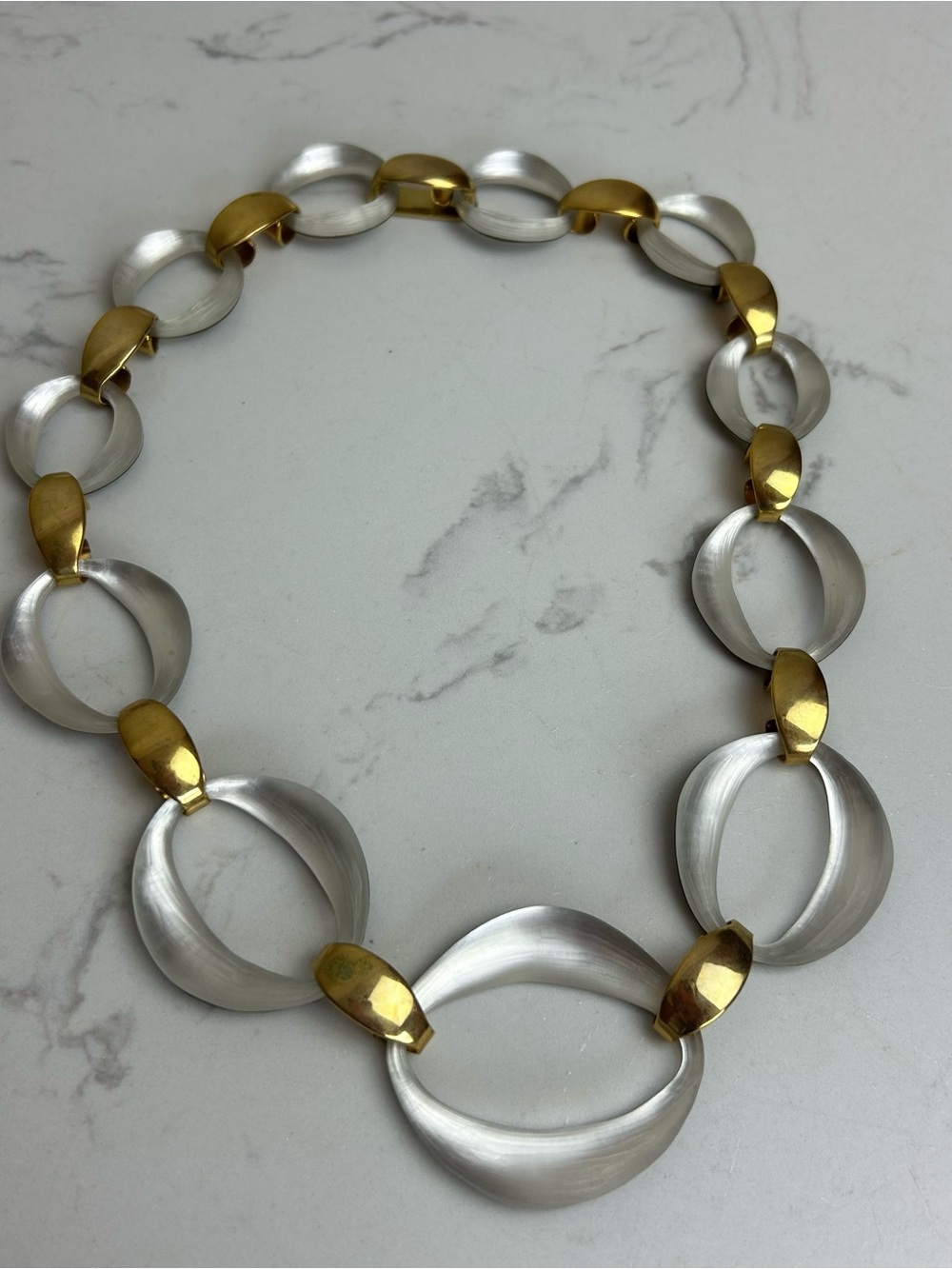 Alexis Bittar Two-Tone Silver and Gold Oval Link Necklace - Picture 3 of 9